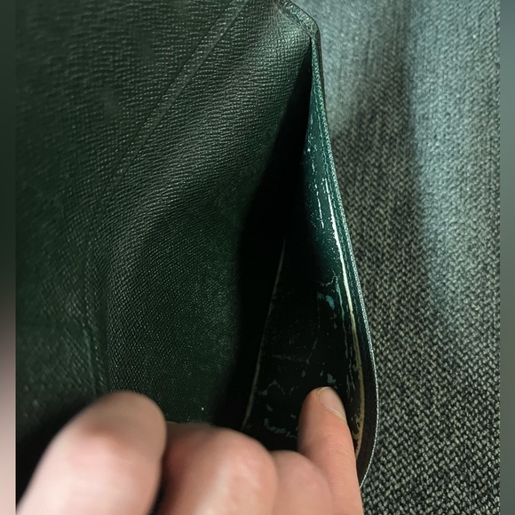 Louis Vuitton Porte Valeurs Taiga Leather Green Bifold Wallet - Unisex - Picture 10 of 13